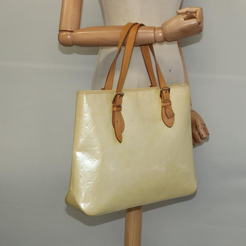 LOUIS VUITTON Monogram Vernis Brentwood Shoulder Bag Perle M91512 LV Auth 119439