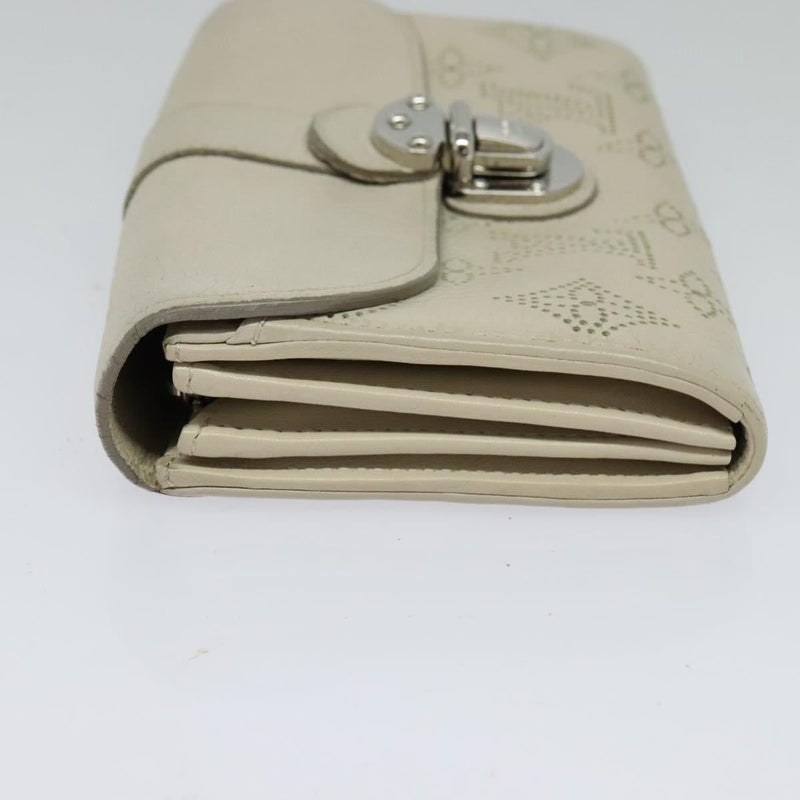 LOUIS VUITTON Mahina Portefeuille Iris Wallet White M58159 LV Auth 119483