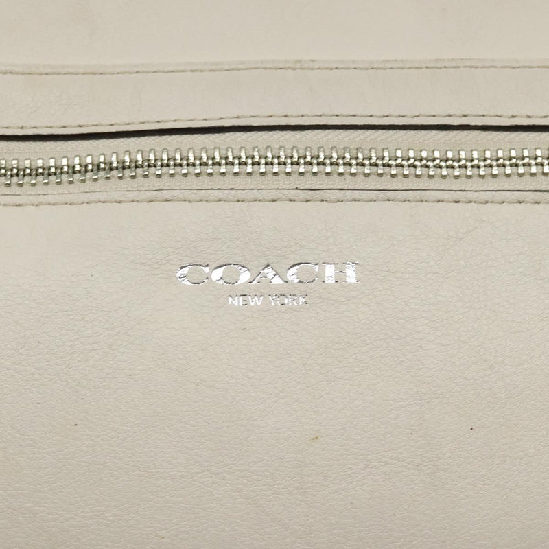 Coach Shoulder Bag Leather White Auth bs24410