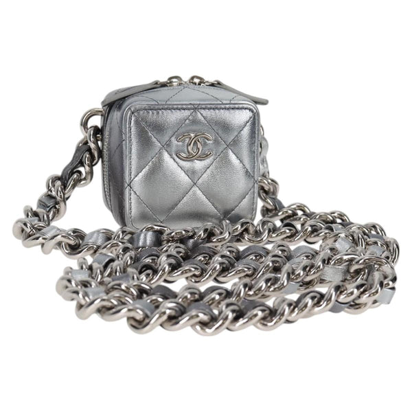 CHANEL Matelasse Chain Shoulder Bag Lamb Skin Silver CC Auth MX038AM